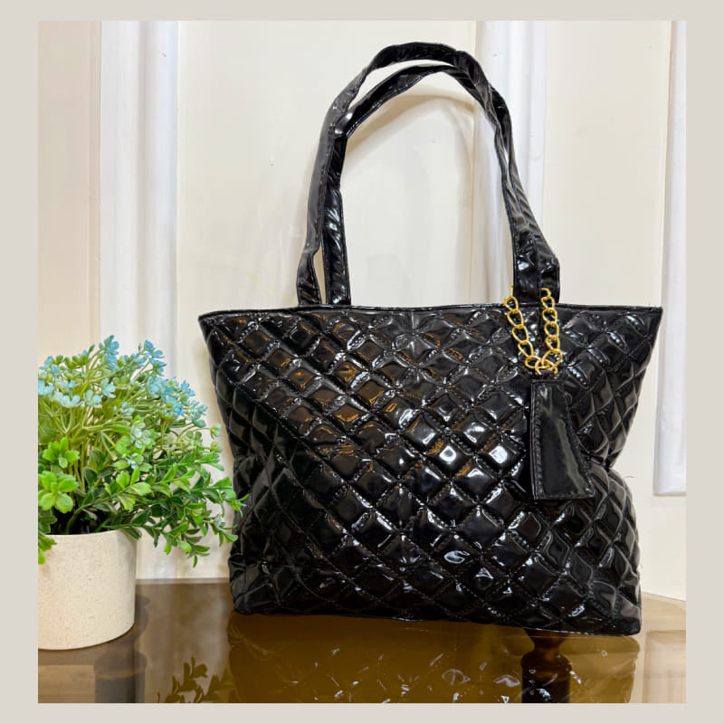 Blackbeauty Tote in quilt stitch