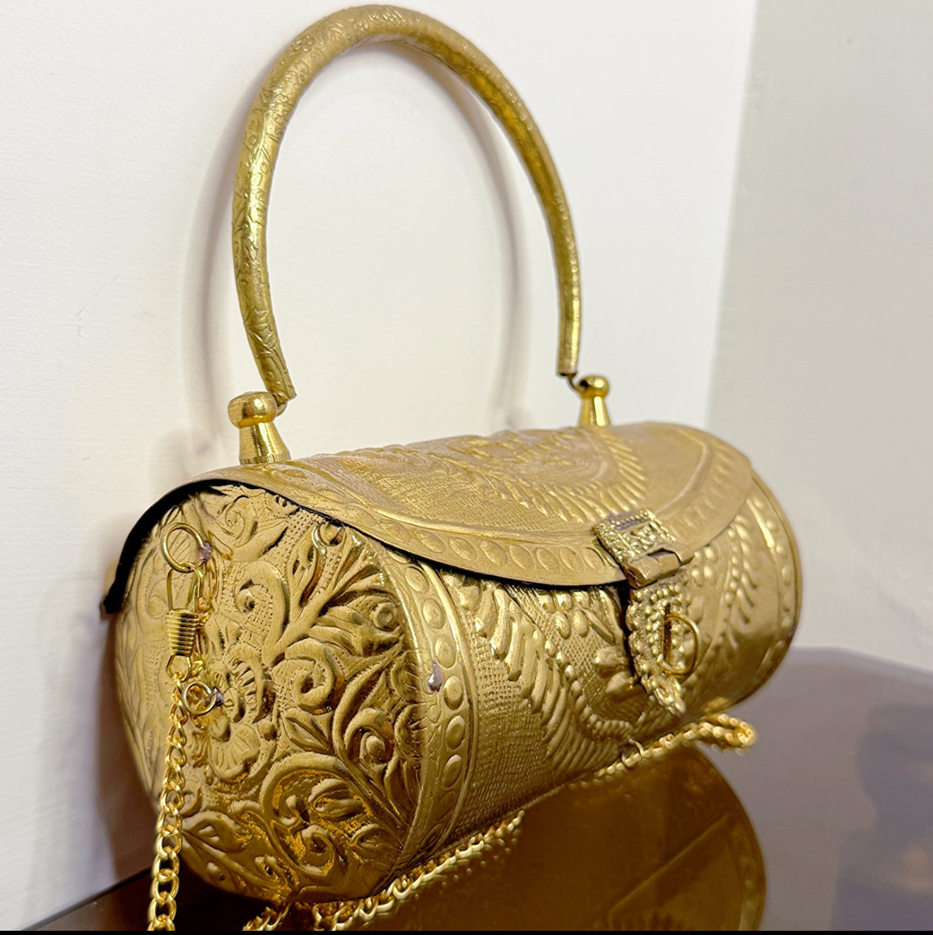 Cylin Gold Metal Bag