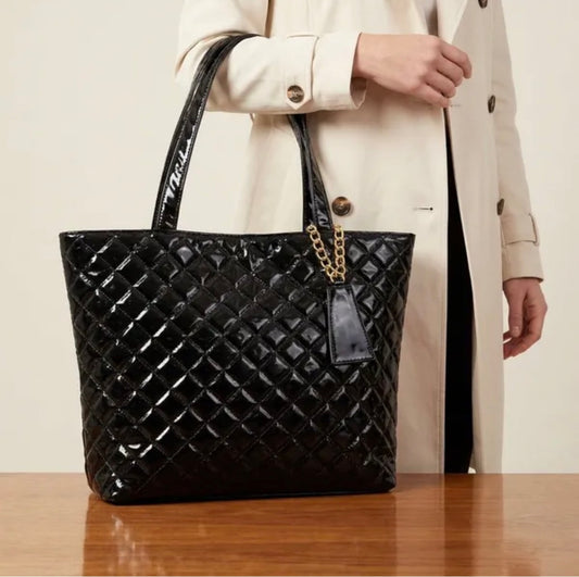 Blackbeauty Tote in quilt stitch
