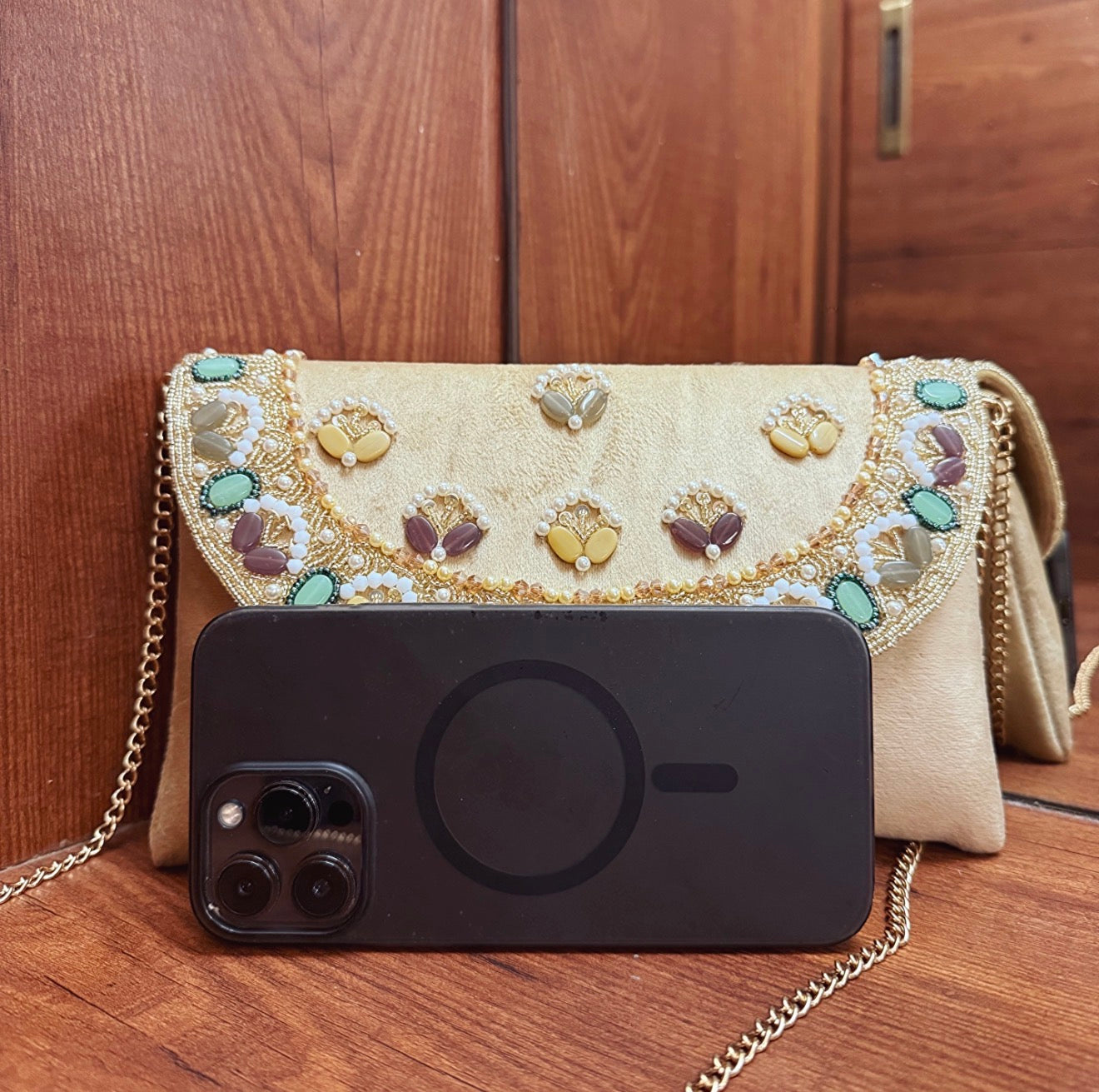 BeadLove envelope handbag