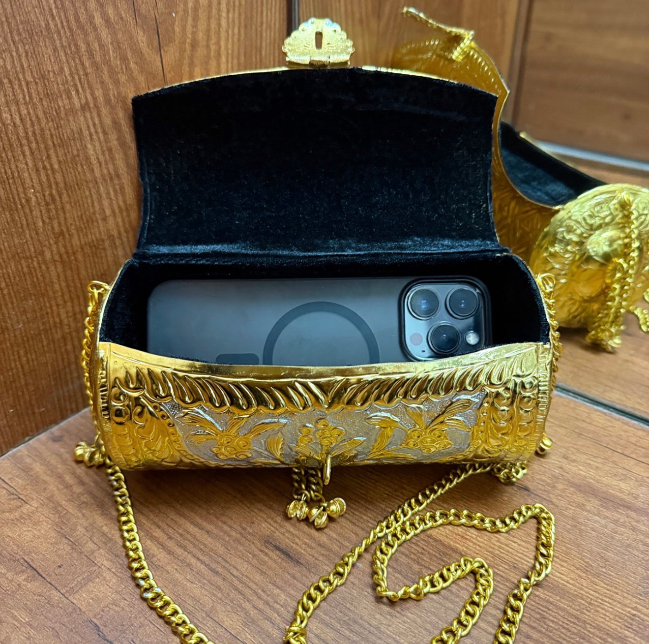 Cylin Royal Metal Bag